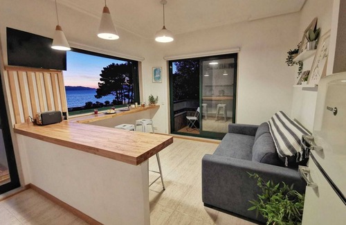 Vigo Apartment | Prime Location by the Beach with Breathtaking Cíes Views