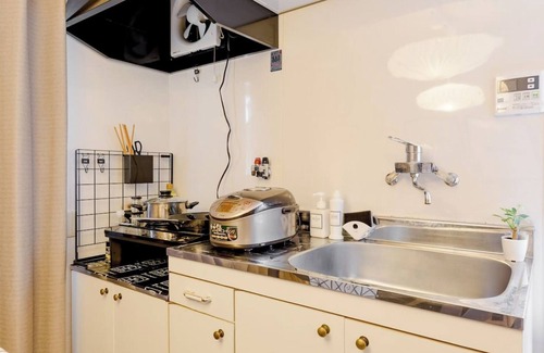 Konohana House | Convenient Stay Near Nishikujo Station with Family-Friendly Amenities