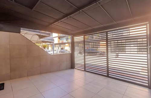 Nacoes House | A 700m da Praia e do Shopping, Liberdade, Churrasq, Garagem e Estaciona Livre