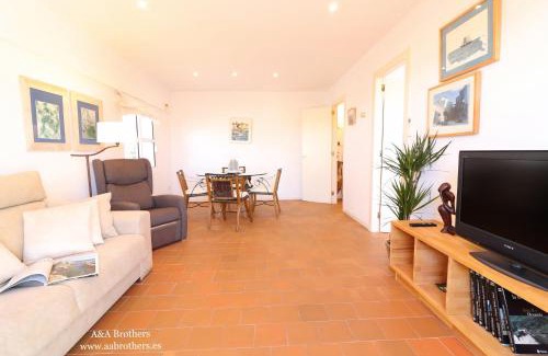 Platja d'Aro Apartment | Premier A&A Brothers Marina Port d'Aro: Guest Rated 9.8