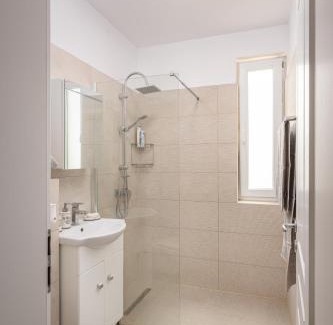 Timisoara Apartment | Top-Rated A&A Luxury Apartment: Family-Friendly Comfort