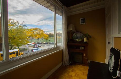 Ditmas Park Bed & Breakfast | Exceptional A and Faye Bed and Breakfast with Family Amenities
