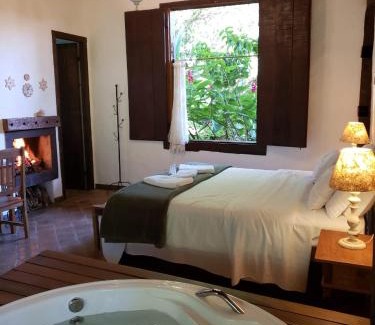 Tiradentes House | Discover A Arte de Bem Viver: Oceanfront Pool Retreat