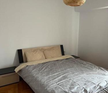 Alba Iulia Apartment | Family-Friendly A&A’s Crib: Rated 10/10 by Guests