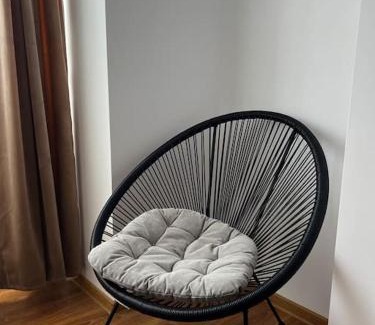 Alba Iulia Apartment | Family-Friendly A&A’s Crib: Rated 10/10 by Guests