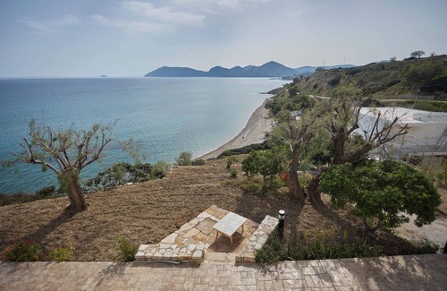 Mastichochoria House | Unforgettable Stay with Balcony and Breathtaking Sea Views