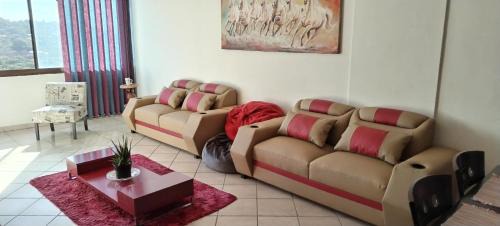 Amanzimtoti Apartment | Oceanfront Beach Condo with Exceptional Guest Reviews