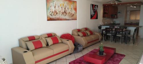 Amanzimtoti Apartment | Oceanfront Beach Condo with Exceptional Guest Reviews