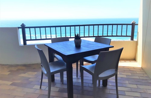 Westbrook Apartment | Prime Beachfront Getaway on the Northern Coast