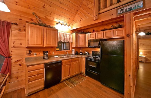 Caton Cabin | Secluded 2-Bedroom Cabin at Birds Creek Resort, Pigeon Forge