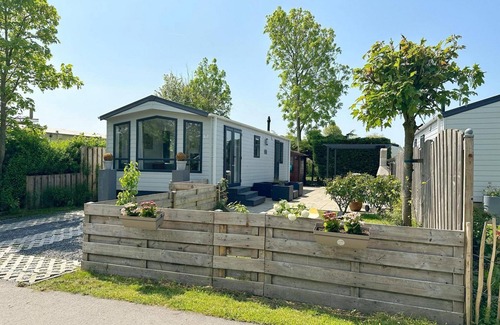 Sint Maarten House | New Chalet with Terrace, Garden & Free WiFi - 9/10 Rated