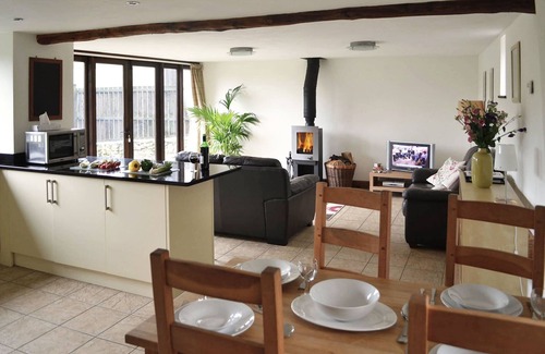 Honiton Cottage | Historic 400-Year-Old Barn Conversion - Pet-Friendly Stay