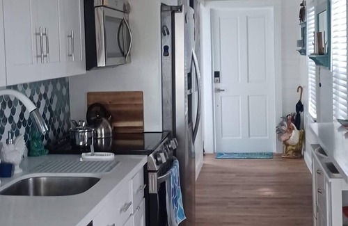 The Meadows Cottage | Idyllic Cottage Retreat in Historic Key West, 10/10 Rating