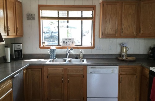 Innsbrook Ski Chalet | Custom Chalet for Large Gatherings with Lake Views & Hot Tub
