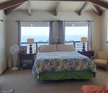 Honaunau-Napoopoo Bed & Breakfast | Unforgettable Oceanfront Stay at Beautiful Edge of the World