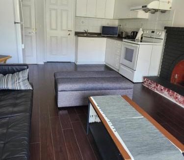 Mississauga Apartment | Family-Friendly Haven in Earndale, Mississauga - Rated 10/10