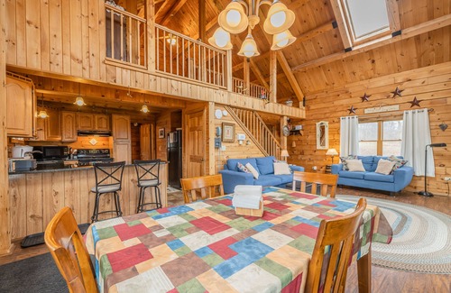 Penn Yan Cabin | Exceptional Log Cabin with Views of Keuka Lake & Great Amenities