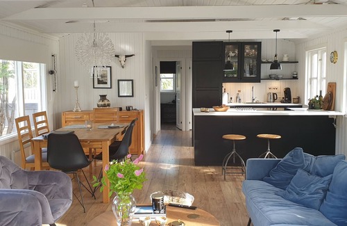 Selfoss Cottage | Experience Bliss at Golden Circle Cottage with Hot Tub & Wi-Fi
