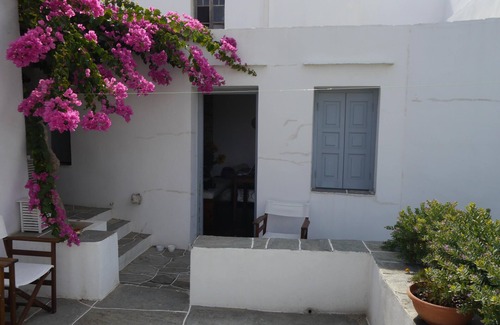 Apollonia Apartment | Charming Ocean View Retreat with Spa & Hot Tub Amenities