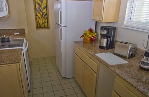 Bayview Condo | Oceanfront Resort with Pool, Bar, and Fitness Center