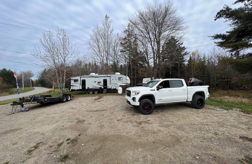Milbridge RV Rental | Ideal Getaway: Pet-Friendly Retreat with Breakfast Included
