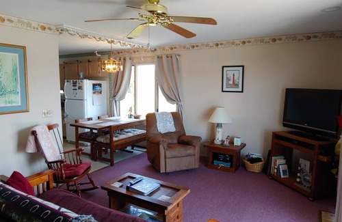 Chincoteague House | Escape to a Serene Retreat Overlooking Assateague Island