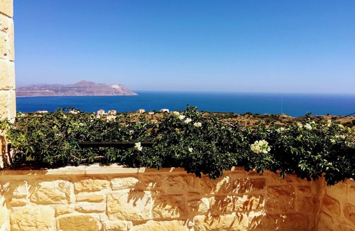 Apokoronas Villa | Idyllic Stone Villa with Private Pool and Ocean Views