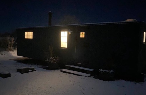 Lydford Cabin | Cozy Converted Cabin Near Dartmoor National Park, Devon