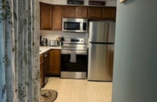 North Creek House | Elegant 2-Bedroom Retreat with Pool and Spa Amenities