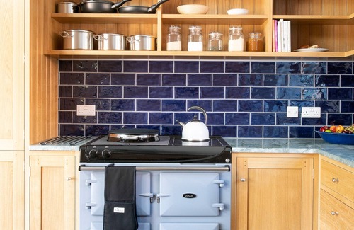 Haddington Cottage | Idyllic Rural Retreat for Families with Pet-Friendly Amenities