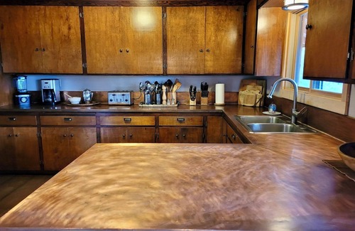 Winthrop House | A Bend in the River Lodge-2 Bedroom option, Dog Friendly, Close to Winthrop!