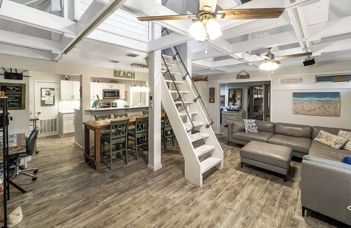 Port Aransas House | Beachside Retreat with Private Pool & Ocean View Amenities