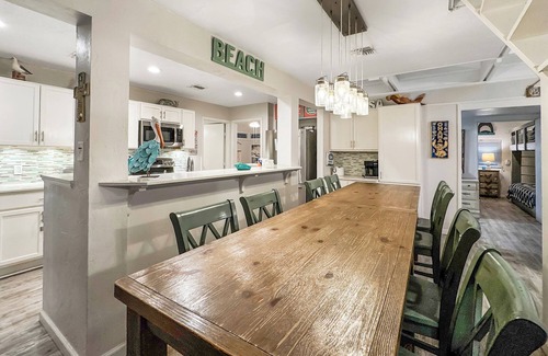 Port Aransas House | Beachside Retreat with Private Pool & Ocean View Amenities