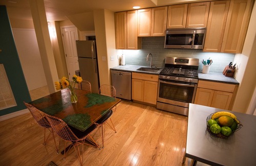 Palo Park Apartment | Scenic Boulder Abode: 10/10 Rated with Lake View Amenities
