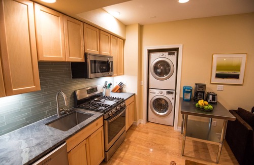 Palo Park Apartment | Scenic Boulder Abode: 10/10 Rated with Lake View Amenities