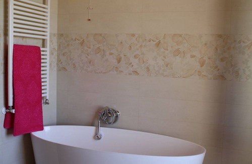 Montenero di Bisaccia Villa | Bright Villa with Ocean View, 10 Min to Beautiful Beaches