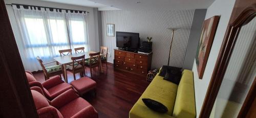 Luarca Apartment | Discover A Bruxo Fonte: Family-Friendly Retreat with 9.7/10