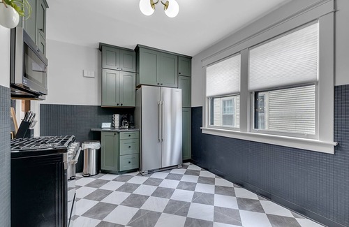 Front Park House | Discover a Buffalo Gem: Family-Friendly Stay in Elmwood