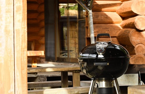 Gujo RV Rental | Cozy Log House for 6 with Kitchen and BBQ in Gujo City