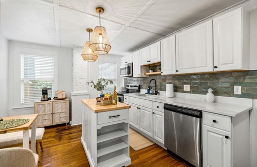 Gloucester Apartment | Seaside Escape at A by the Bay - Guest Rated 9.9/10