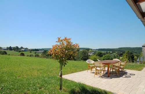 Bohon House | Convenient Stay at A côté de l'Epicerie - Pet Friendly