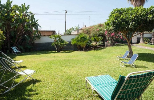 Acireale Villa | Comfortable Double or Twin Room with Garden by the Sea