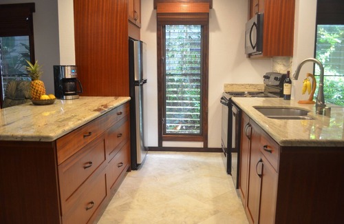 Poipu Condo | Ideal Condo with Ocean View & Pool - Rated 10/10 by Guests