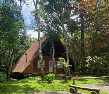 Sao Francisco de Paula Ski Chalet | Inviting A Cabana Sao Chico: 4-Star Hot Tub Retreat