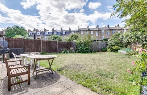 Vassall Apartment | Relaxing Homestay on a Beautiful Brixton Street