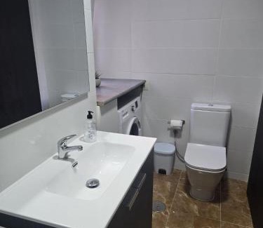 Camarinas House | Outstanding A Caramiña: Child-Friendly Escape with 9.6 Rating