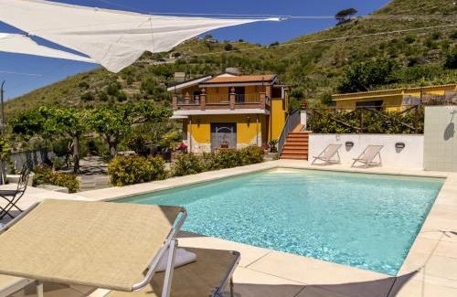 Castelmola Villa | Prime Oceanfront Retreat at A casa dù Rumanu - Taormina