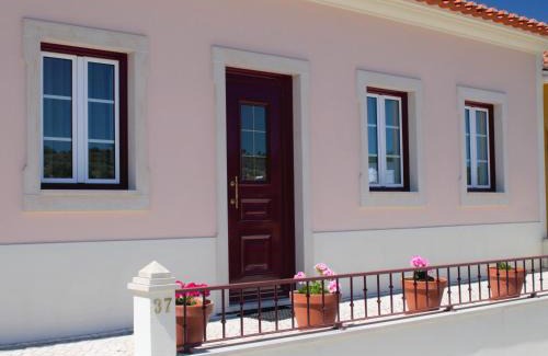 Pedrogao House | Unforgettable Stay at A Casa da Avó Ana: 10/10 Rated!