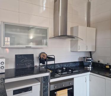 As Neves Ski Chalet | Cozy A Casa da Lúa: Pet-Friendly with Oceanfront Views