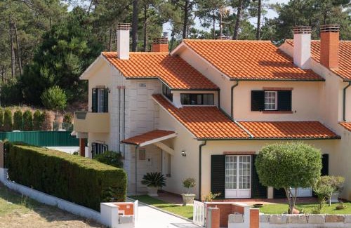 Mira House | Explore A Casa Da Praia: Pet-Friendly Oceanfront Retreat
